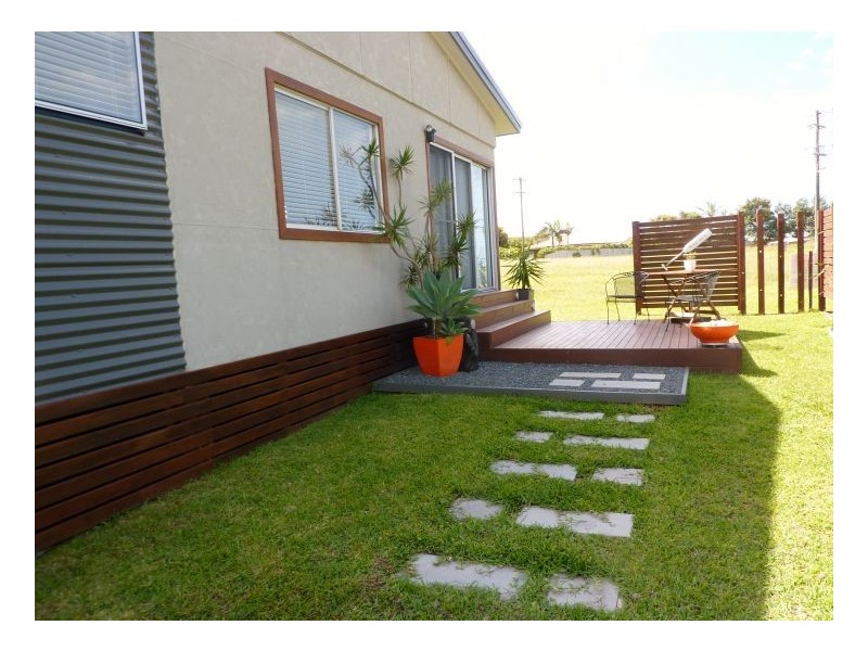 5 Pacific Street, Wallabi Point NSW 2430