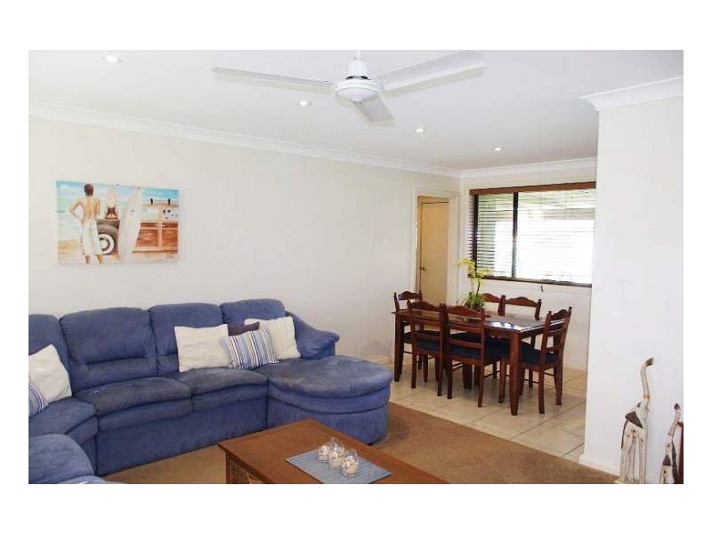 15 Yellowfin Avenue, Old Bar NSW 2430