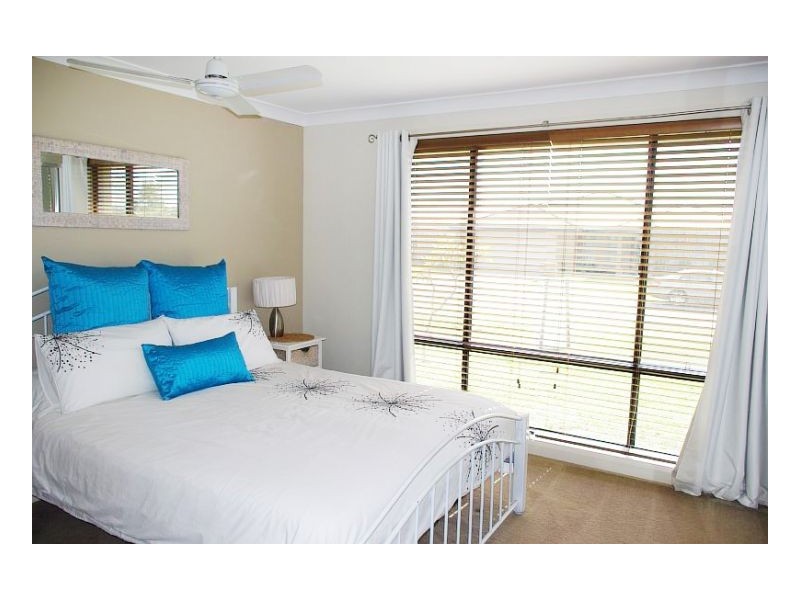 15 Yellowfin Avenue, Old Bar NSW 2430