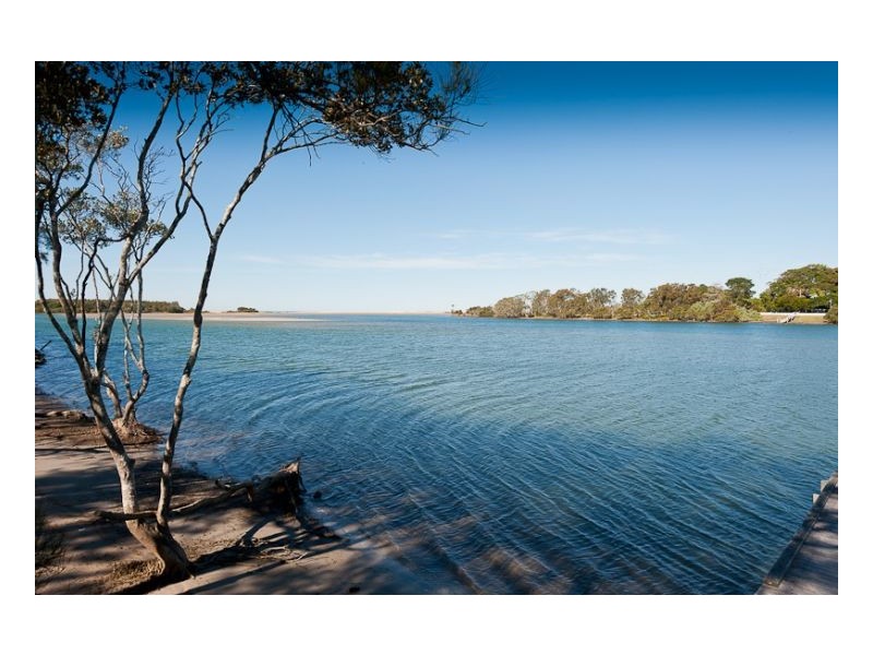 330 Cowans Lane, Oxley Island NSW 2430