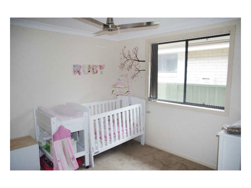 2a Eagle Close, Old Bar NSW 2430