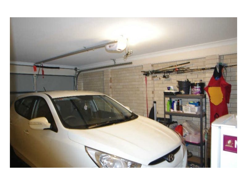 2a Eagle Close, Old Bar NSW 2430