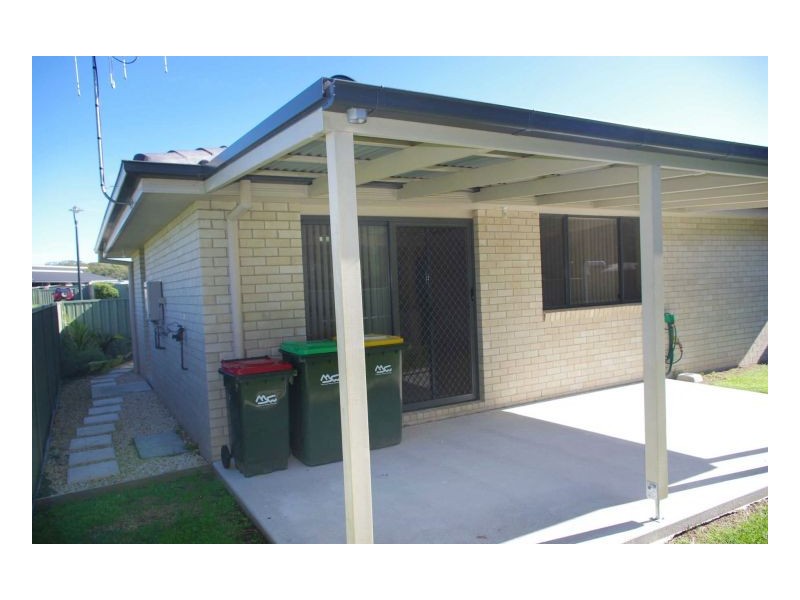 2a Eagle Close, Old Bar NSW 2430