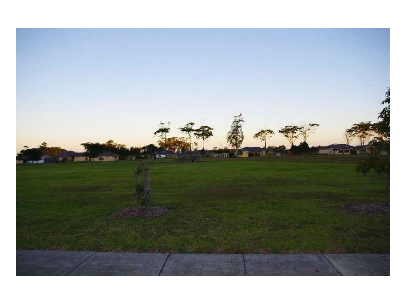 32 Bluehaven Drive, Old Bar NSW 2430