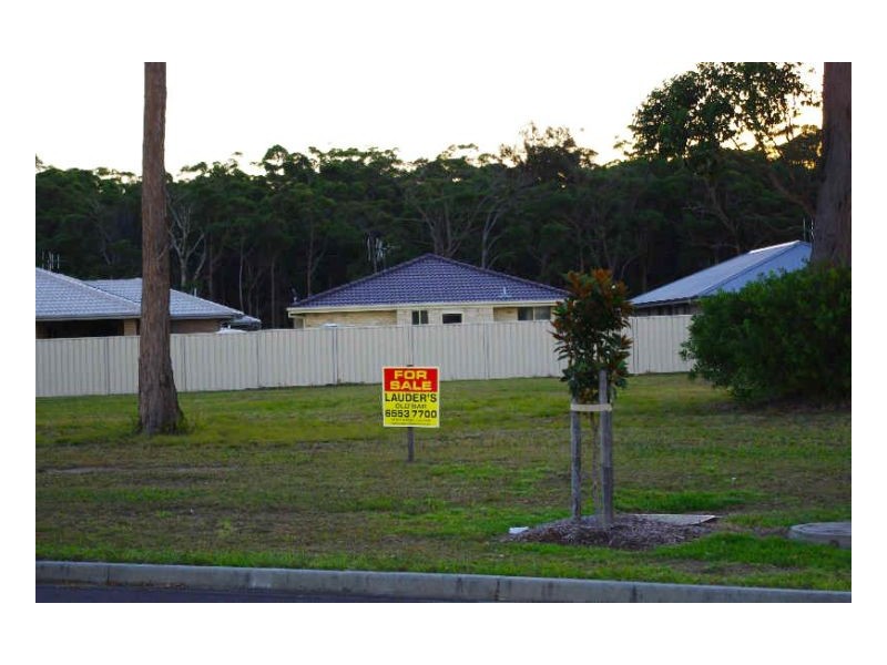 32 Bluehaven Drive, Old Bar NSW 2430