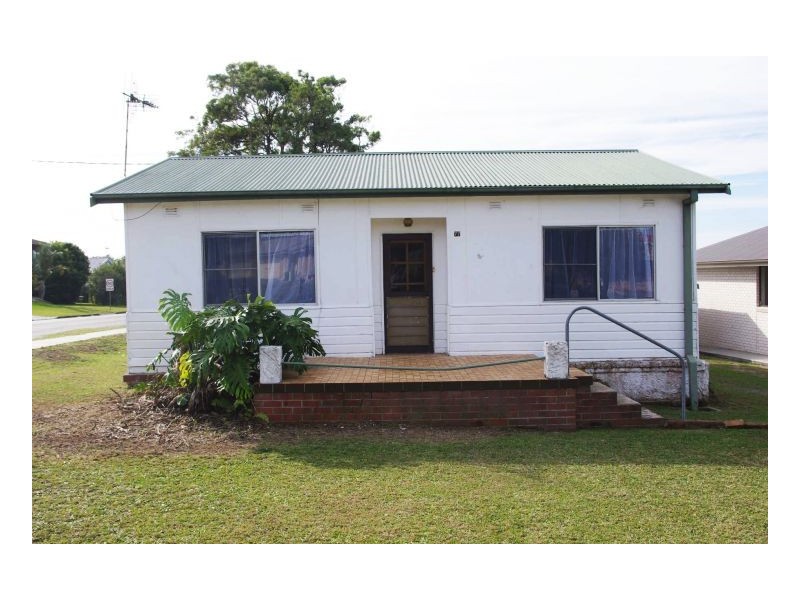 77 Old Bar Road, Old Bar NSW 2430