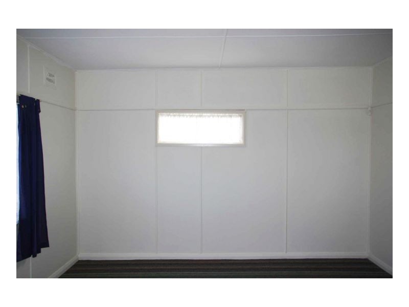 77 Old Bar Road, Old Bar NSW 2430