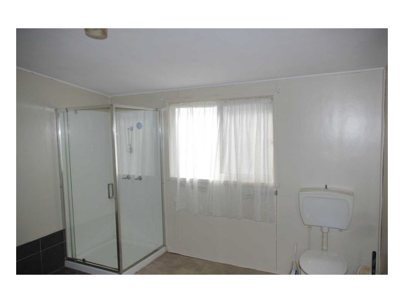 77 Old Bar Road, Old Bar NSW 2430