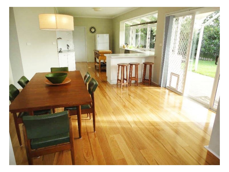 11 Laurina Close, Old Bar NSW 2430