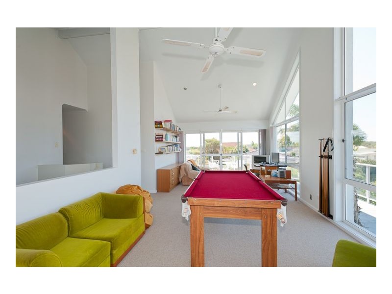 11 Laurina Close, Old Bar NSW 2430