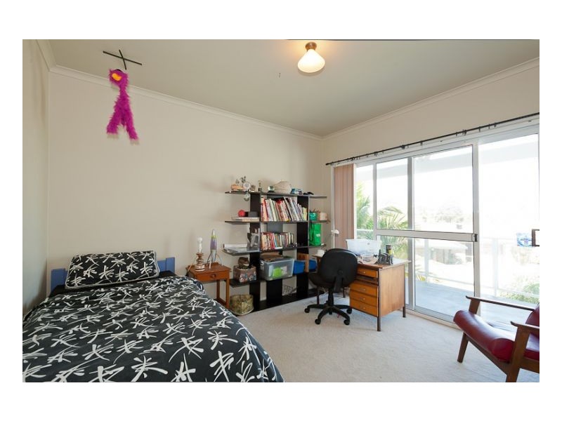 11 Laurina Close, Old Bar NSW 2430