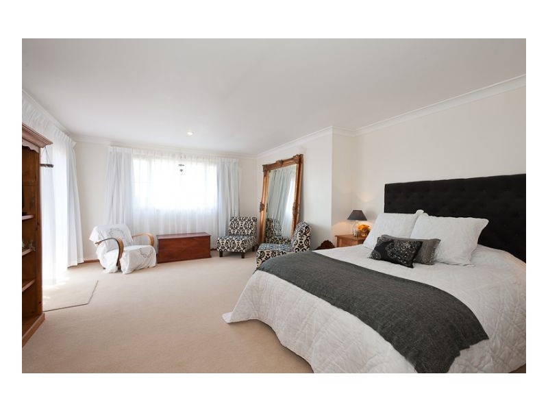 3 Kamala Close, Old Bar NSW 2430