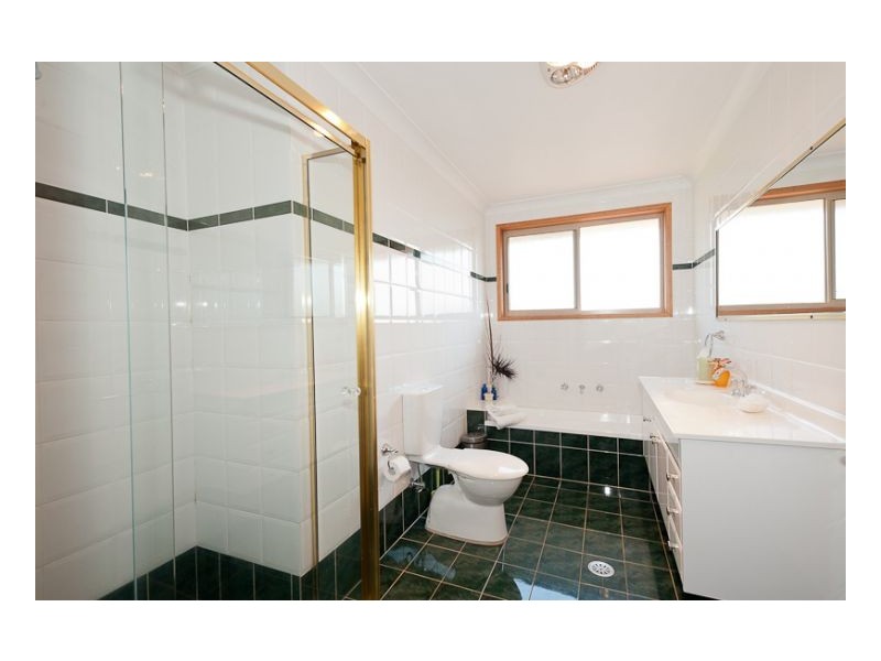 3 Kamala Close, Old Bar NSW 2430