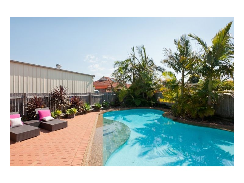 3 Kamala Close, Old Bar NSW 2430