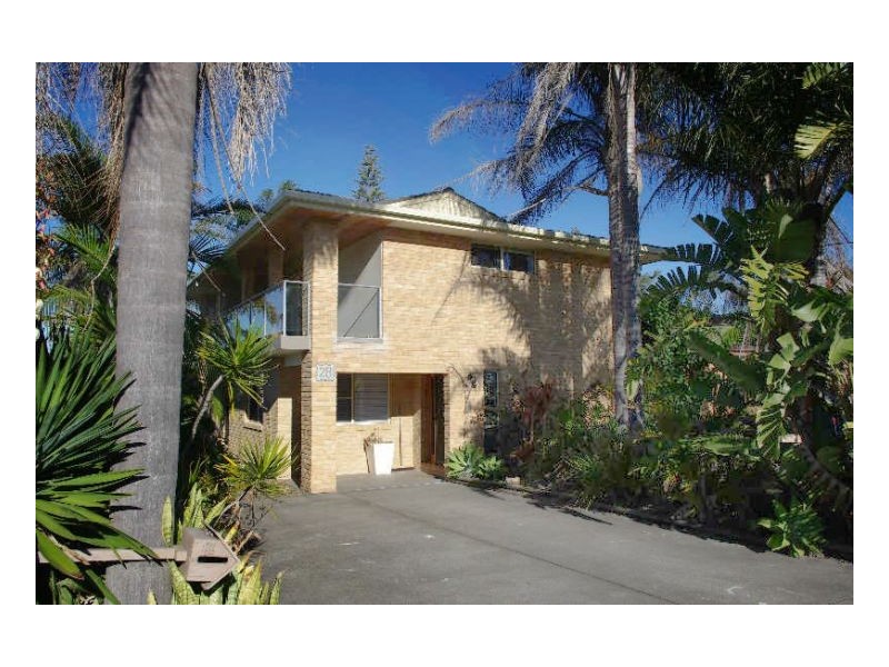 28 Hall Street, Old Bar NSW 2430