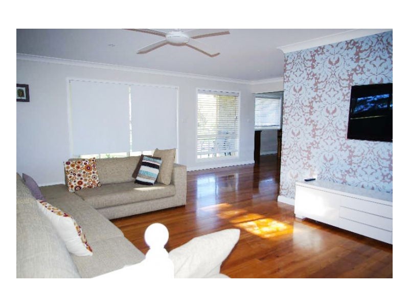 28 Hall Street, Old Bar NSW 2430