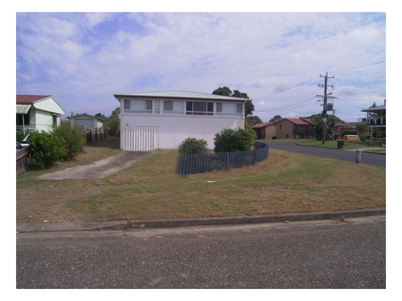 1 Lewis Street, Old Bar NSW 2430