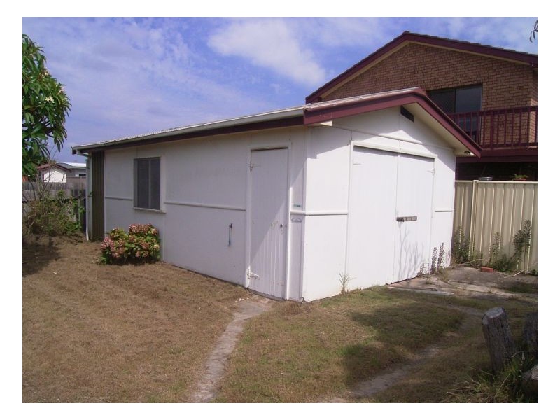 1 Lewis Street, Old Bar NSW 2430