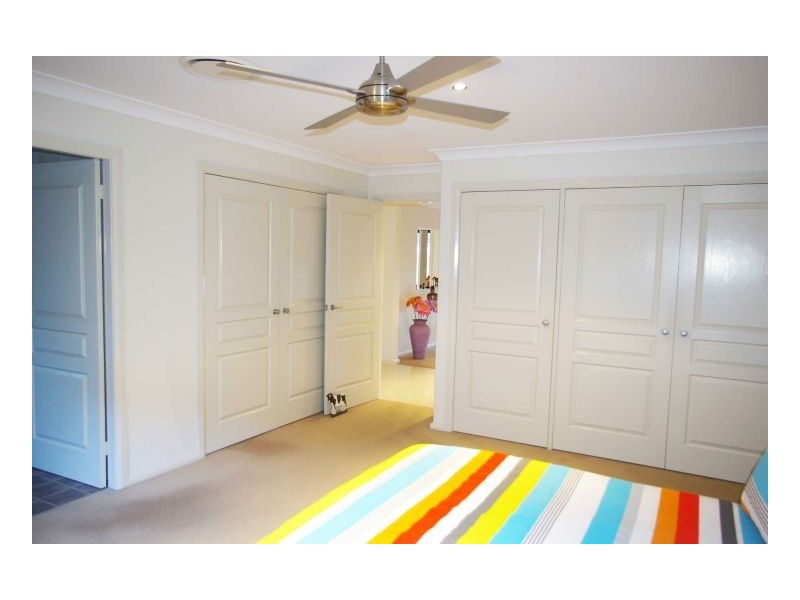 37 Albatross Way, Old Bar NSW 2430