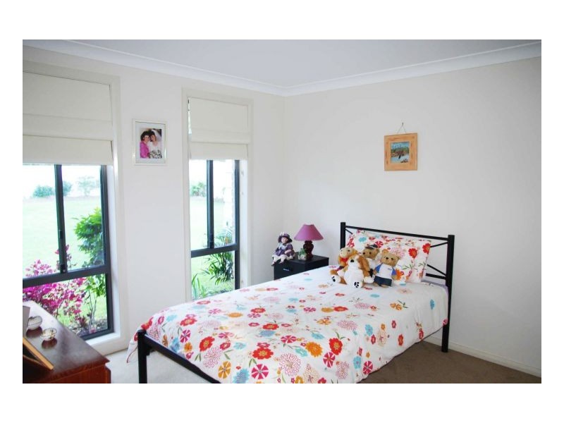 37 Albatross Way, Old Bar NSW 2430