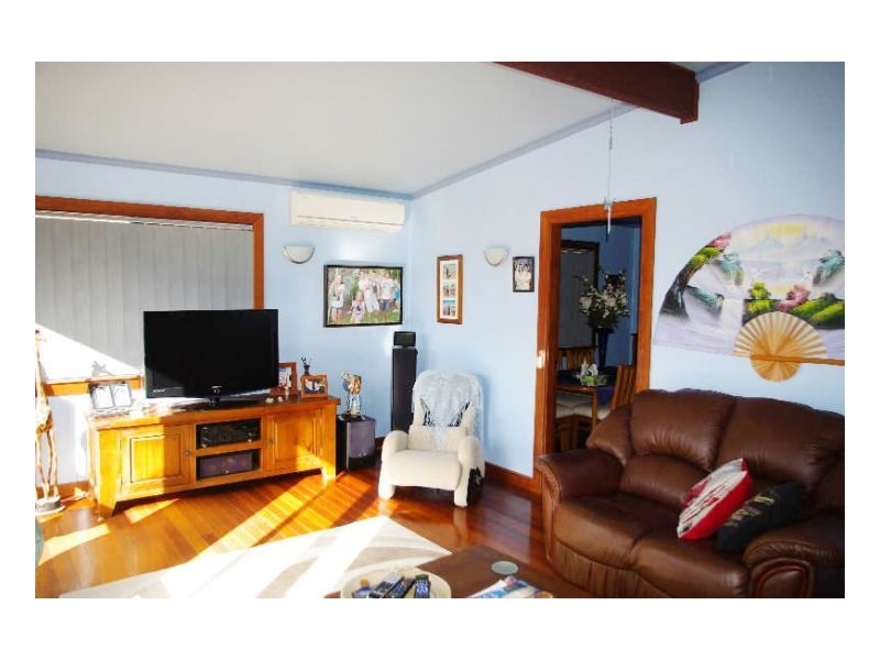 16 Old Bar Road, Old Bar NSW 2430