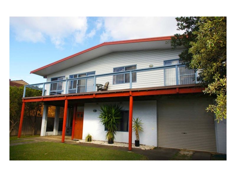 16 Old Bar Road, Old Bar NSW 2430