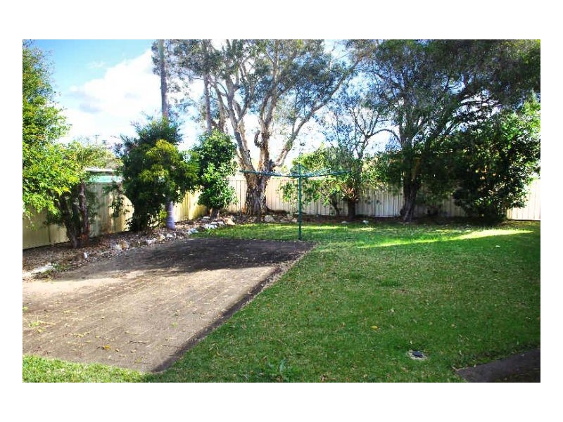16 Old Bar Road, Old Bar NSW 2430