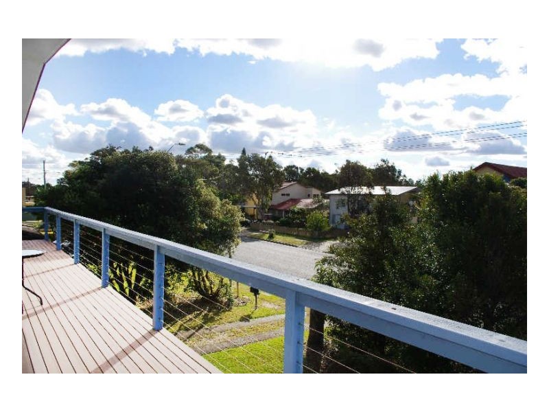 16 Old Bar Road, Old Bar NSW 2430