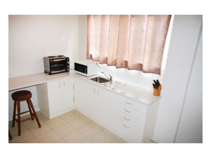 16 Old Bar Road, Old Bar NSW 2430