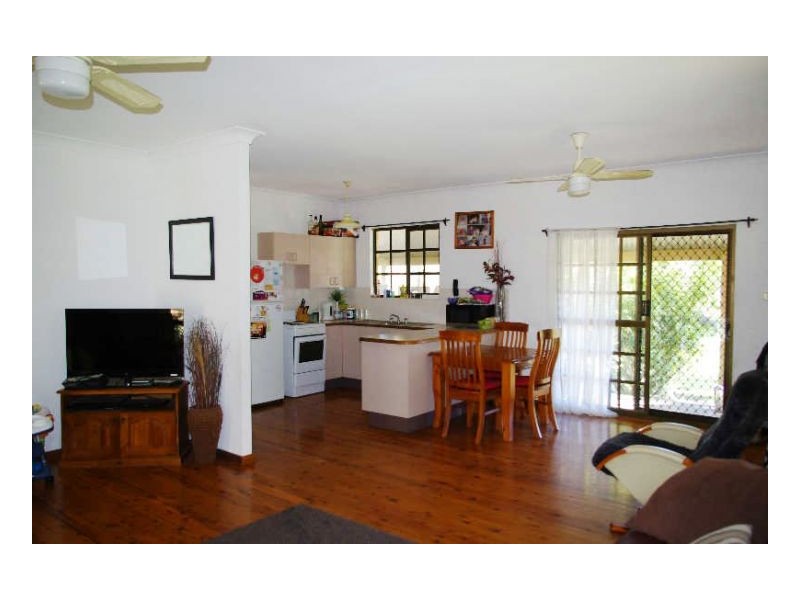 91 Manning Point Road, Old Bar NSW 2430