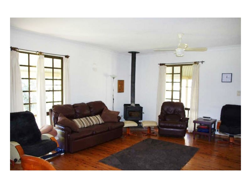 91 Manning Point Road, Old Bar NSW 2430