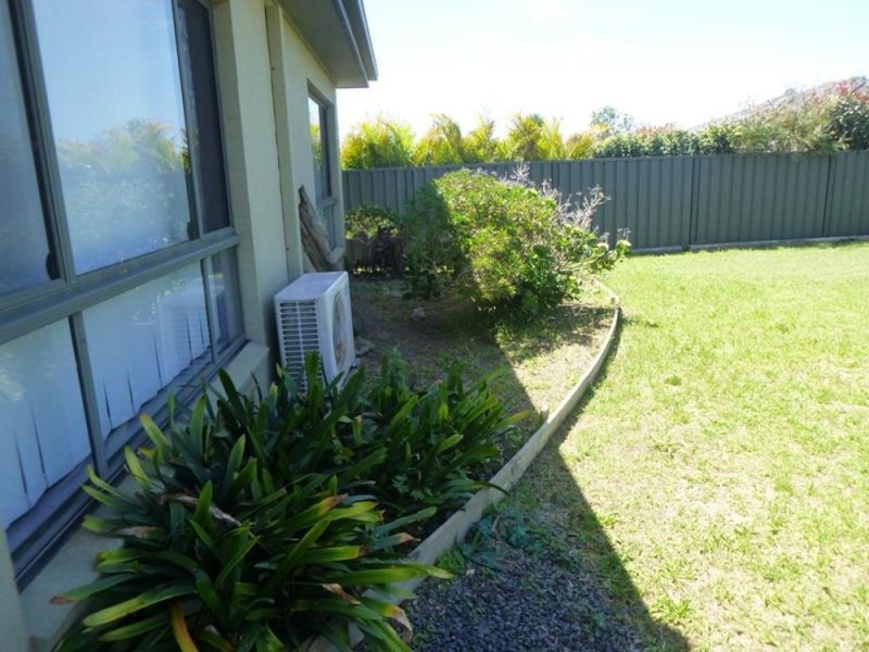 12 Rosier Place, Old Bar NSW 2430