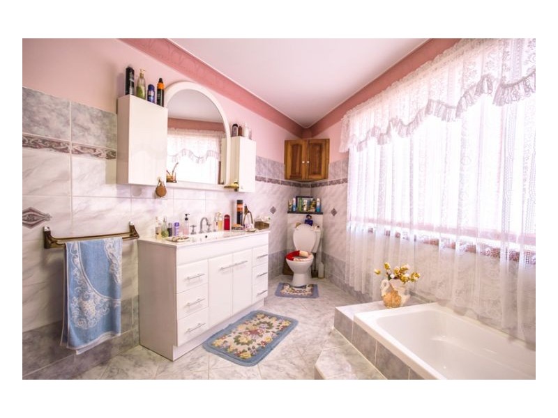 12 Beach Street, Wallabi Point NSW 2430