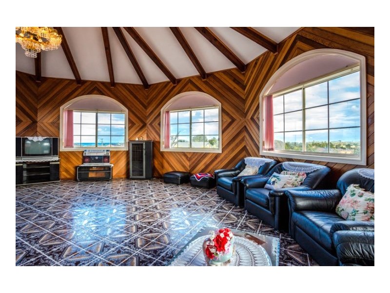 12 Beach Street, Wallabi Point NSW 2430