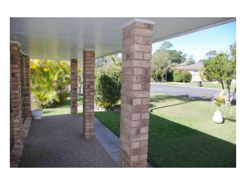 1 Richardson Street, Old Bar NSW 2430