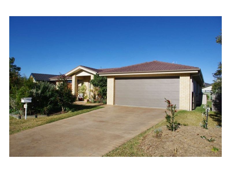 49 Bluehaven Drive, Old Bar NSW 2430