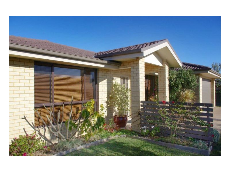 49 Bluehaven Drive, Old Bar NSW 2430