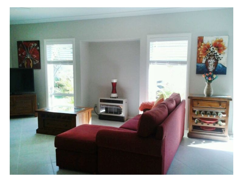 6 Kadungle Close, Wallabi Point NSW 2430