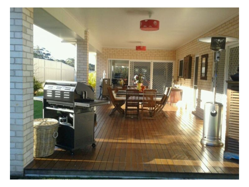 6 Kadungle Close, Wallabi Point NSW 2430