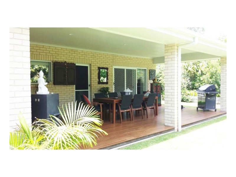 6 Kadungle Close, Wallabi Point NSW 2430