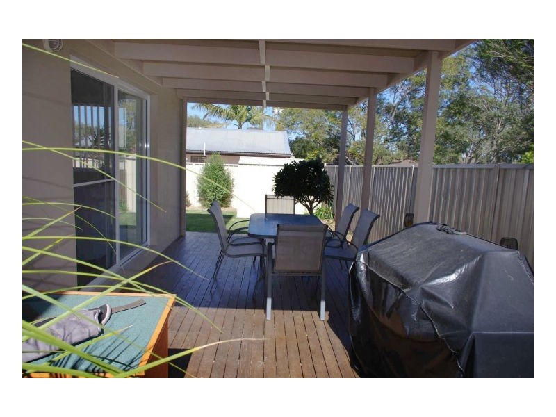 4/12 Connell Street, Old Bar NSW 2430