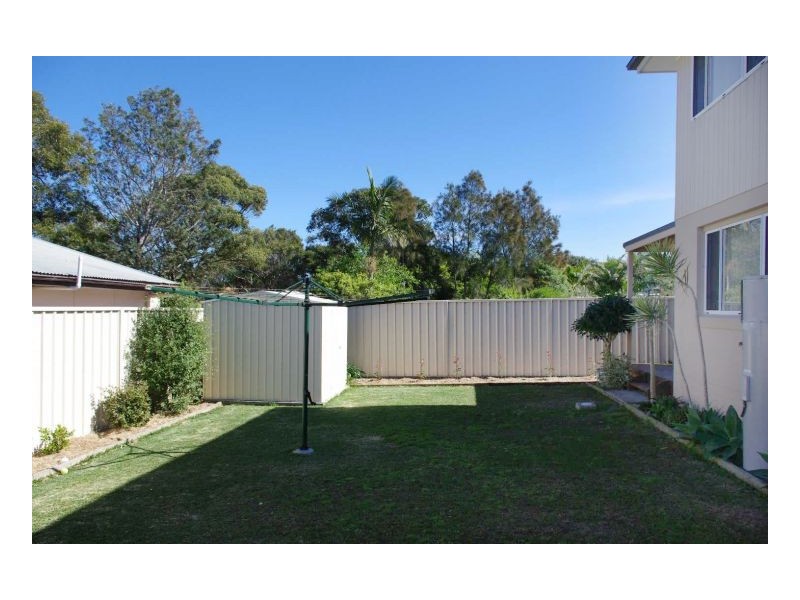 4/12 Connell Street, Old Bar NSW 2430