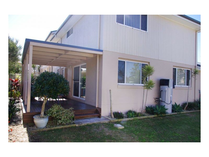 4/12 Connell Street, Old Bar NSW 2430