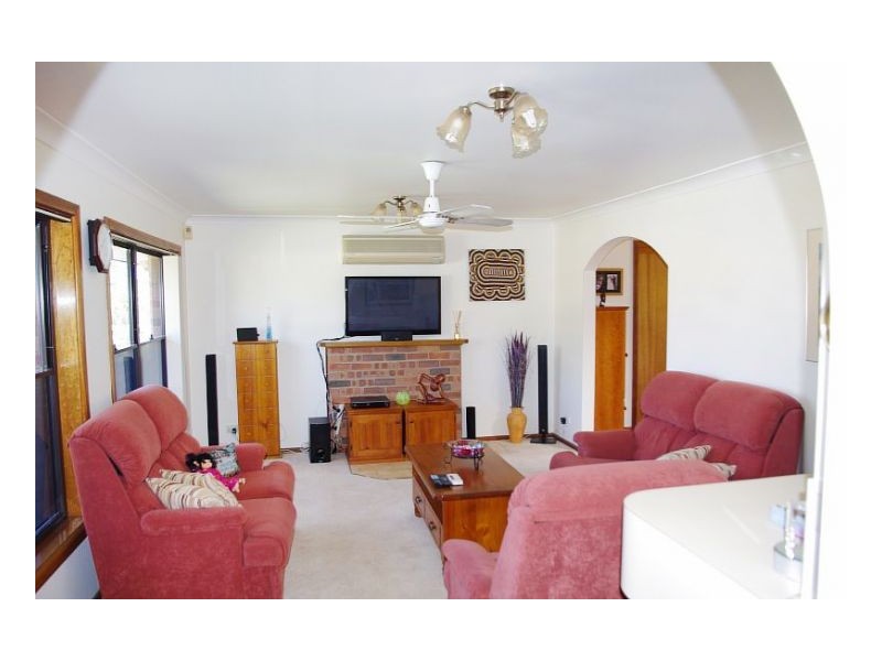 15 Cross Street, Old Bar NSW 2430
