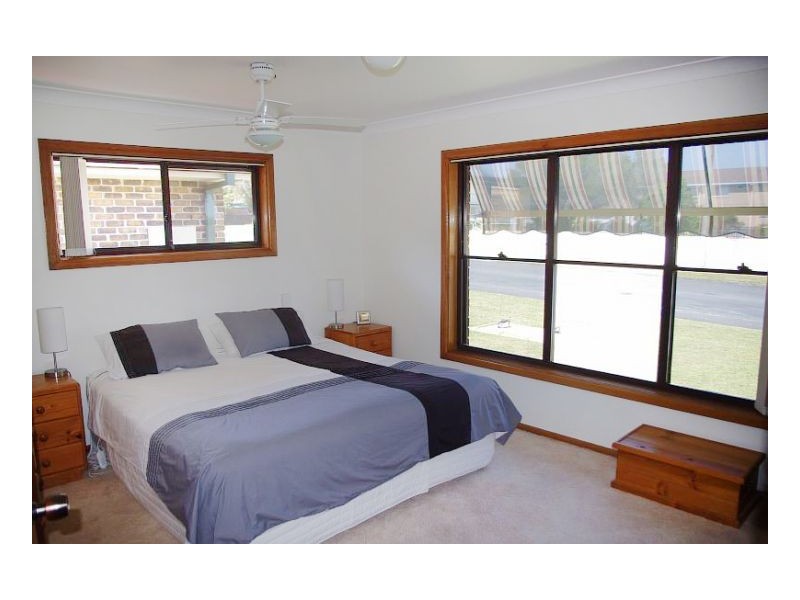 15 Cross Street, Old Bar NSW 2430