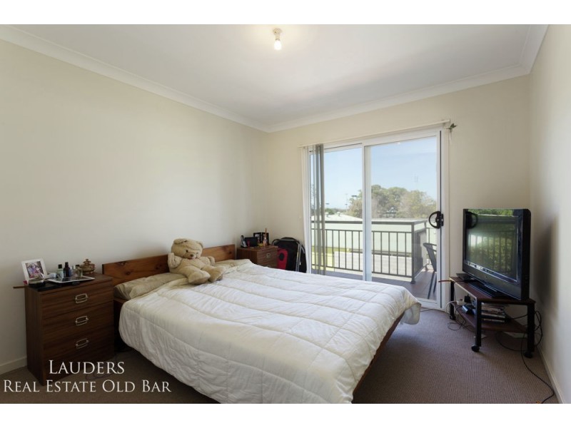 4/6 Bryan Street, Old Bar NSW 2430