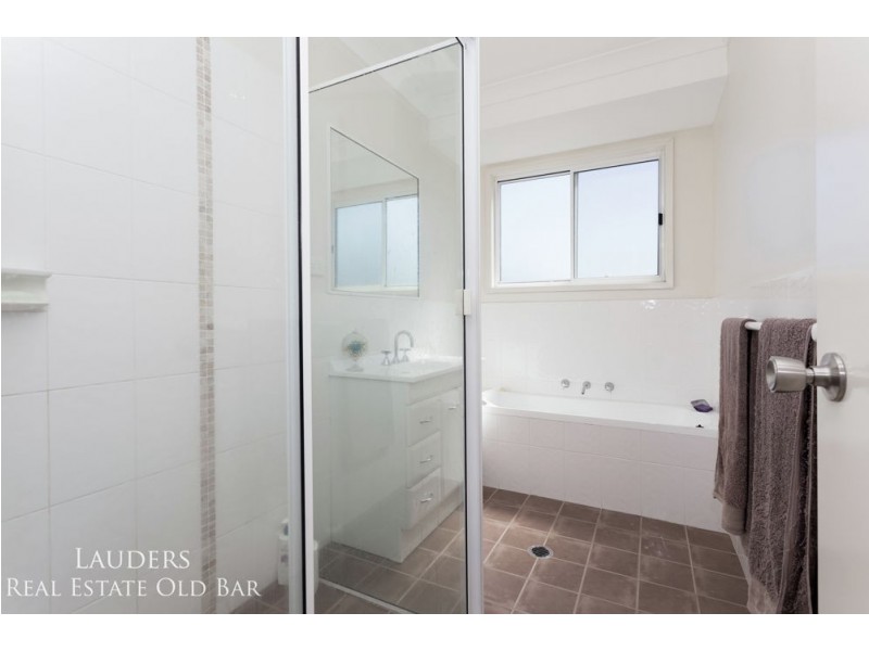 4/6 Bryan Street, Old Bar NSW 2430