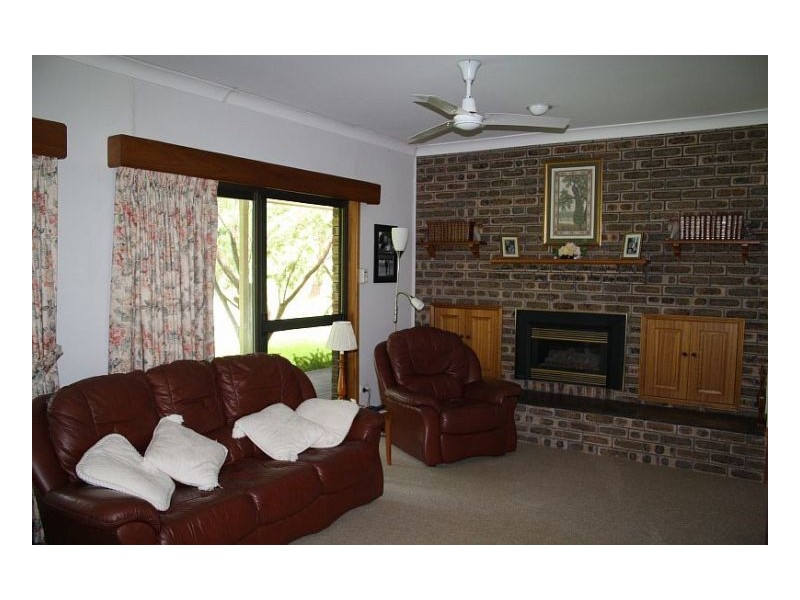 139 Manning Point Road, Old Bar NSW 2430