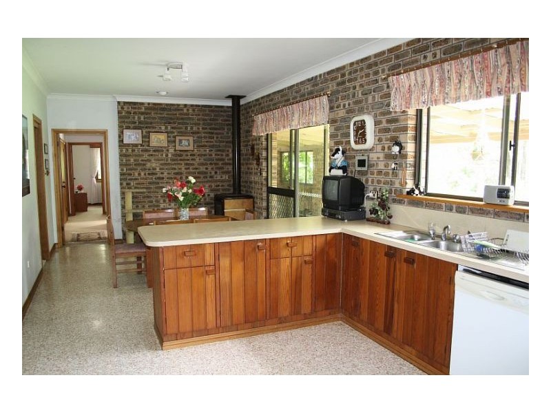 139 Manning Point Road, Old Bar NSW 2430