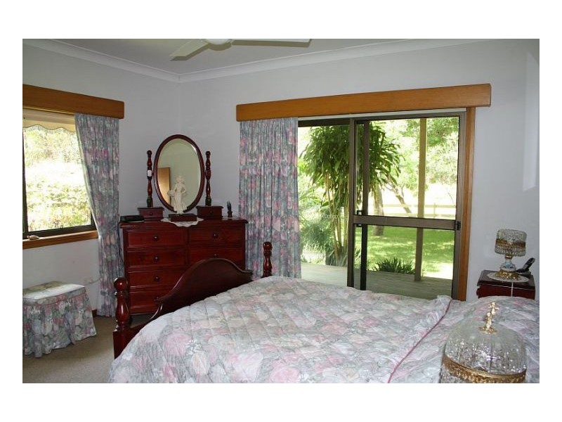 139 Manning Point Road, Old Bar NSW 2430